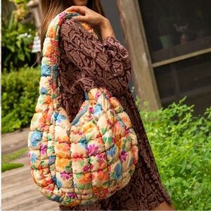 NWT Natural Life Puffy Fit-It-All Bag